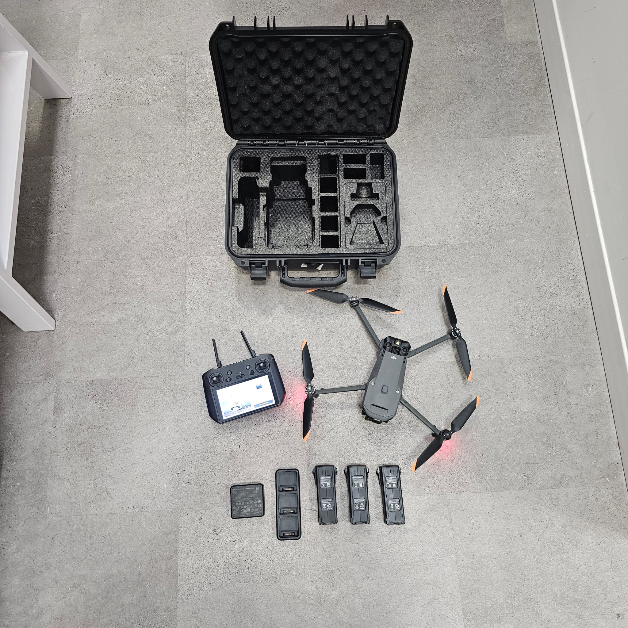 dji-mavic-3-thermal-approved-used-4-batteries