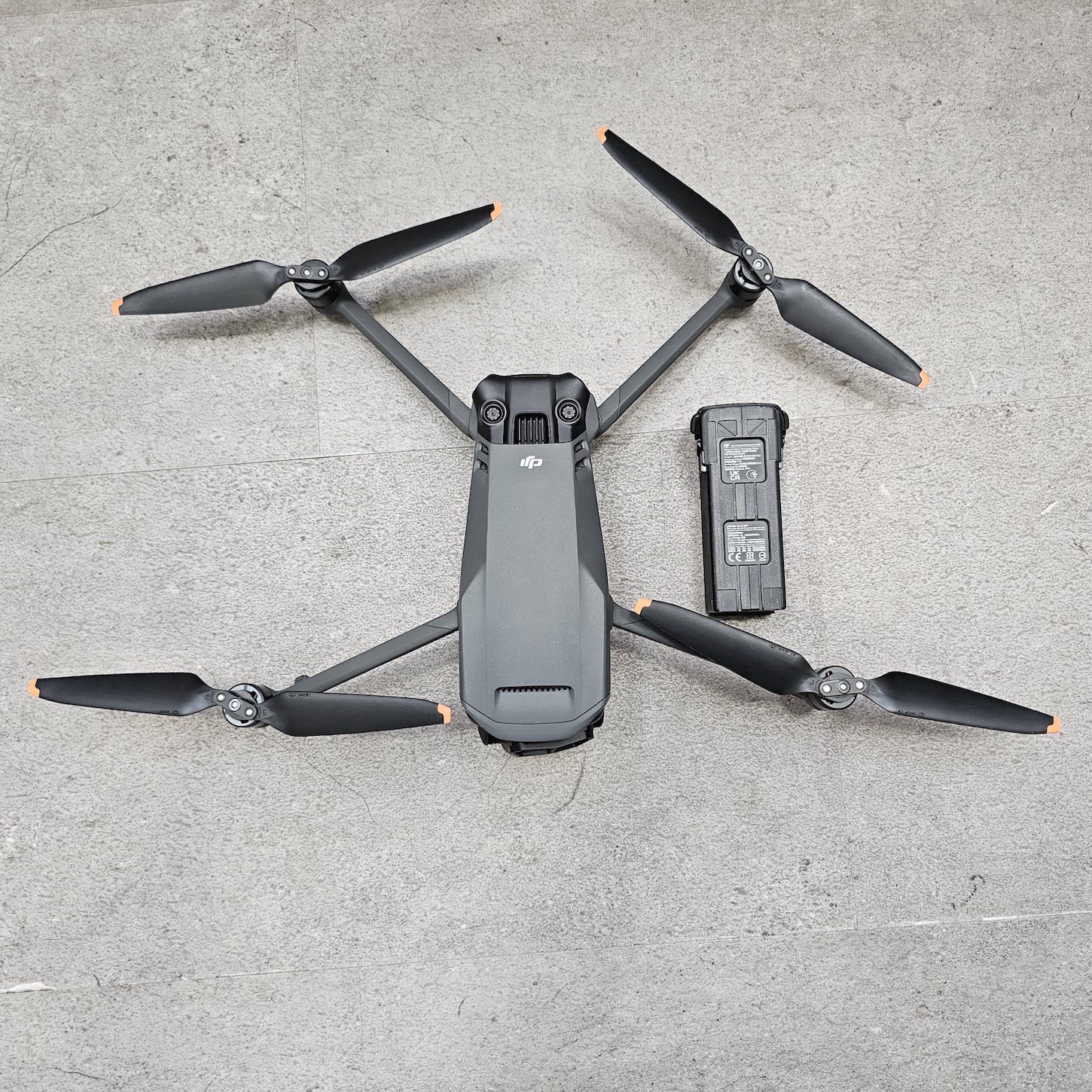 Approved used DJI Mavic 3 pro - hard case - one battery - ND filters image 5