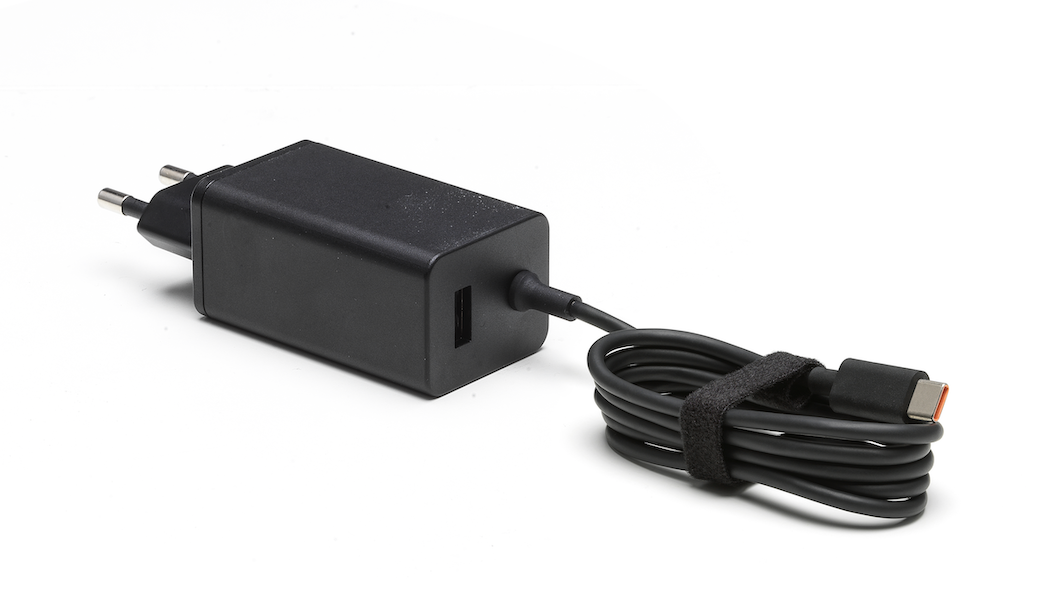 dji-65w-portable-charger