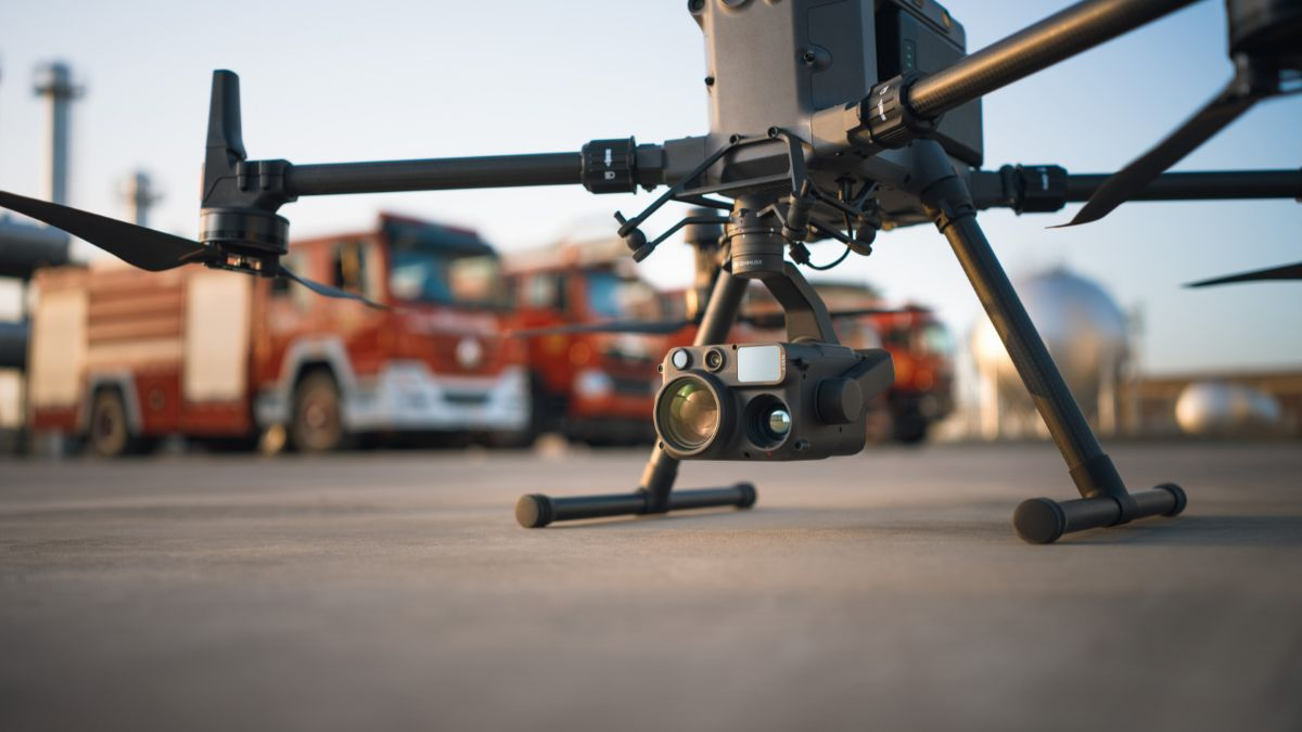 DJI Matrice 400 with H30 T Payload