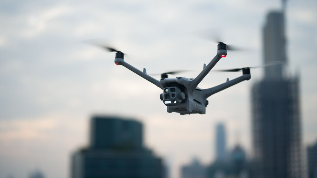 DJI Matrice 4td Standalone Use Urban Area drone