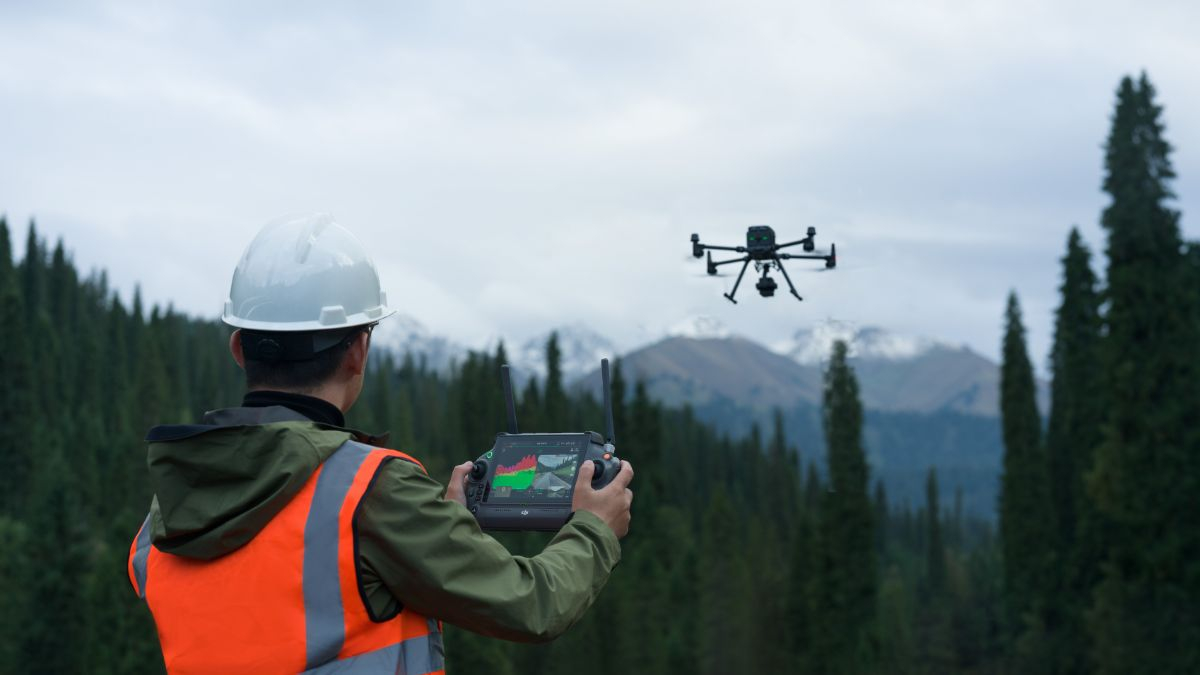 DJI Zenmuse L 2 Attached in Flight