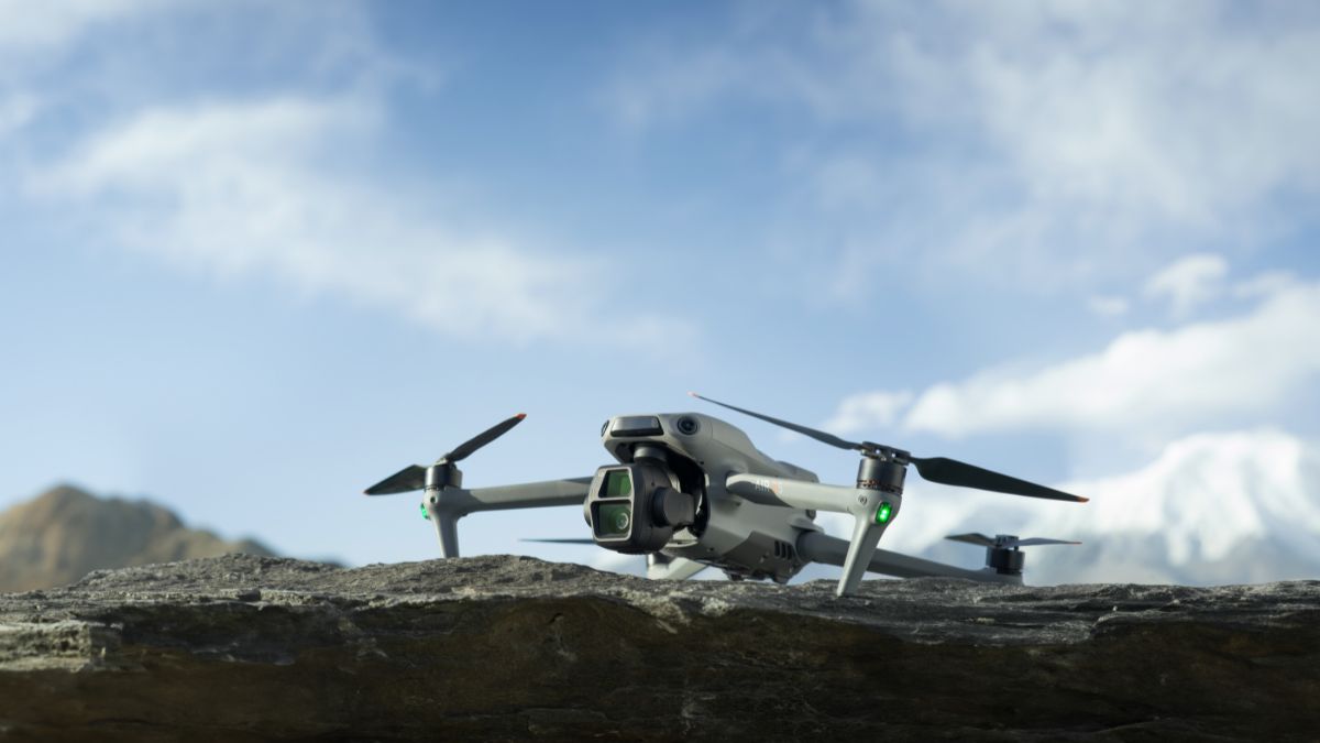 Best Christmas Gift Drone For Enthusiasts - DJI Air 3S